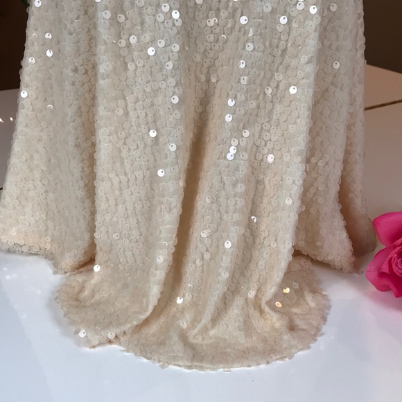 WISH CREAM COLORED SEQUIN TANK STYLE LOOSE TOP SM - Picture 5 of 8